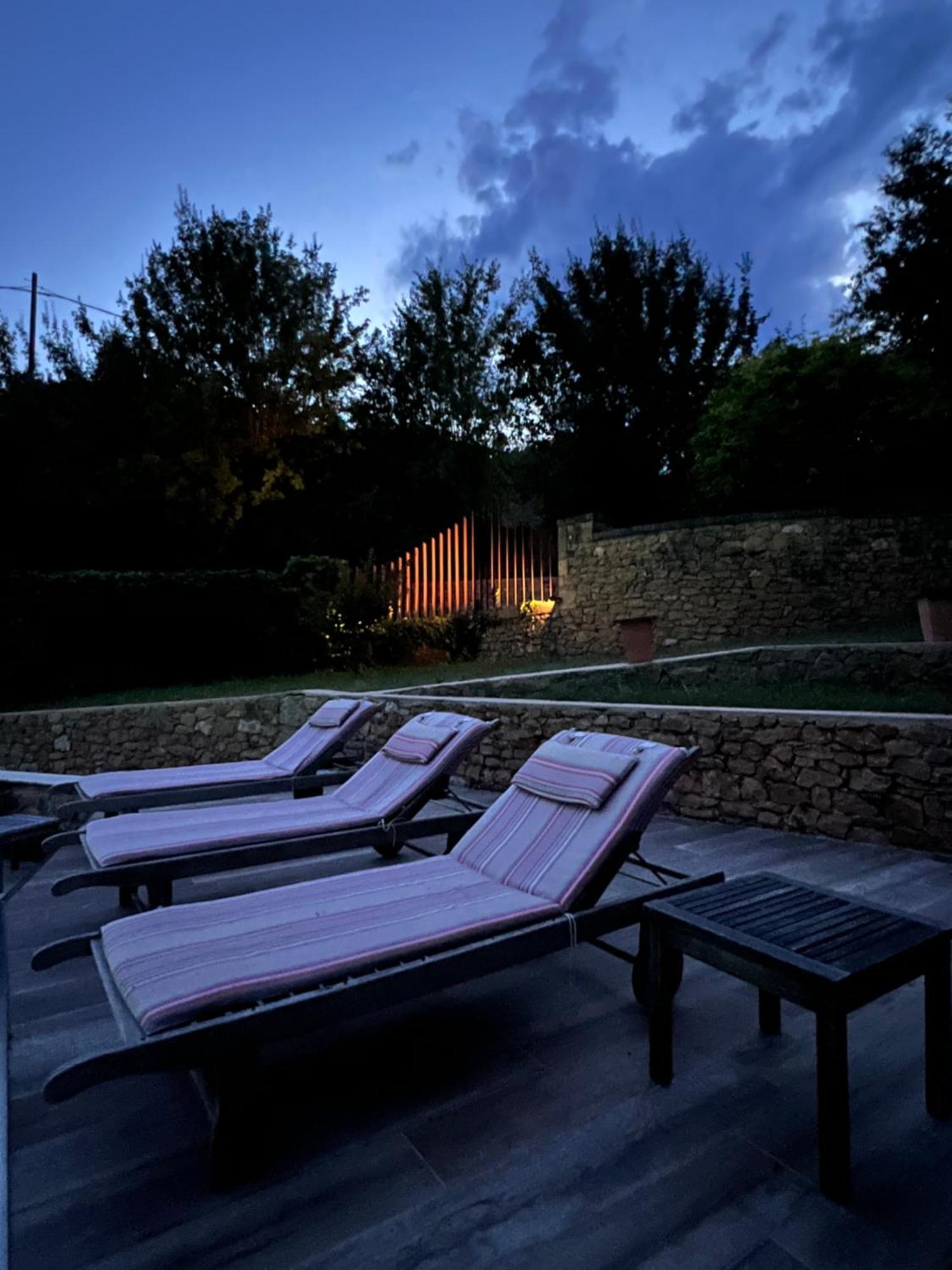 Gite Du Manoir Le Roc Couze-et-Saint-Front Kültér fotó