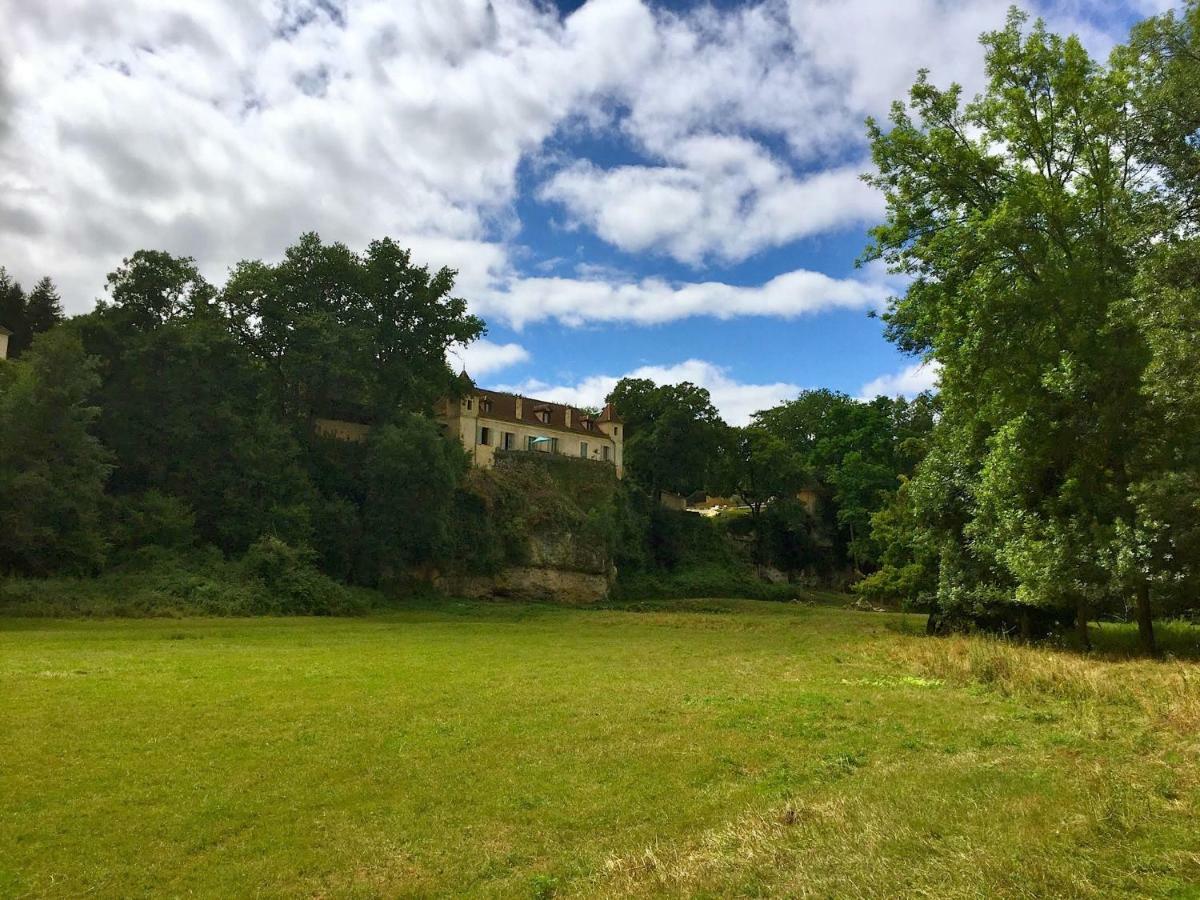 Gite Du Manoir Le Roc Couze-et-Saint-Front Kültér fotó